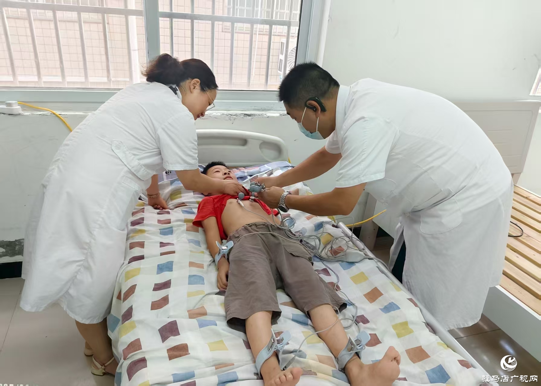 正陽(yáng)縣中醫(yī)院惠民義診走進(jìn)福利院