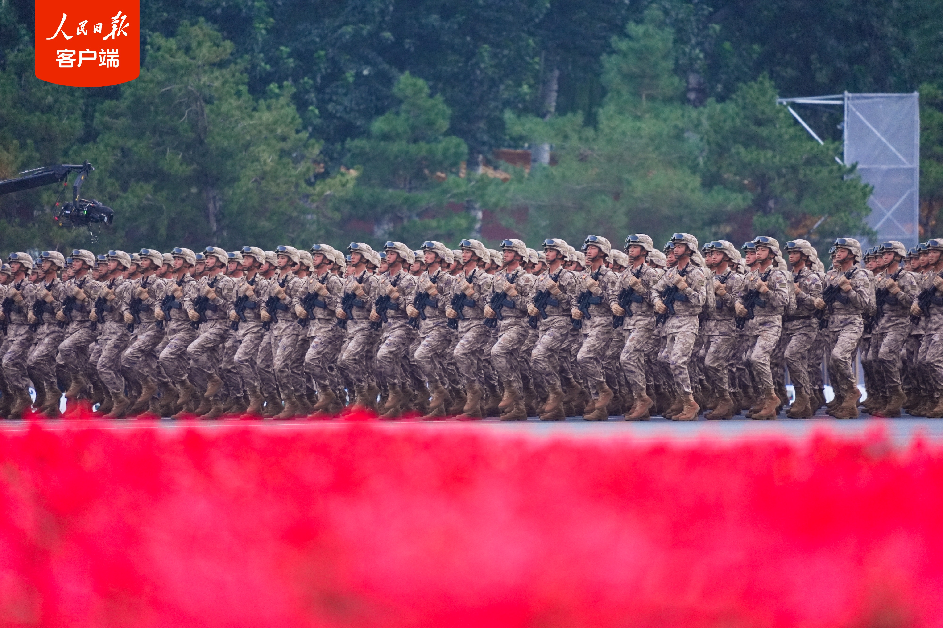 第一批復(fù)制粘貼照來了！閱兵前最新訓(xùn)練現(xiàn)場