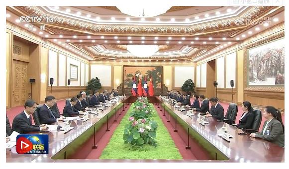 習(xí)近平會見老撾人民革命黨中央總書記、國家主席通倫