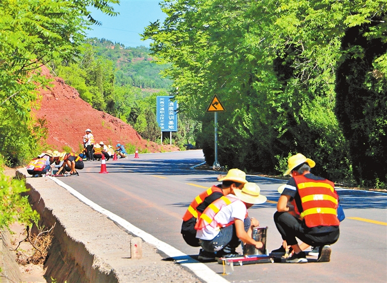 新規(guī)落地 河南職教上“法”條
