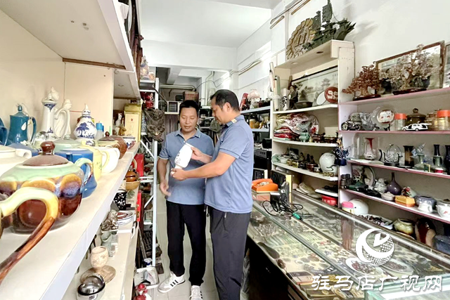 石磊:收藏老物件 講述“光陰故事”