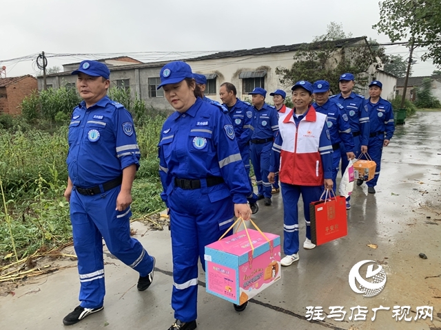 雙節(jié)慰問抗戰(zhàn)老兵 天中救援隊別樣慶周年