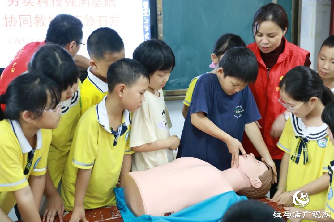 正陽縣人民醫(yī)院組織開展世界急救日宣傳活動(dòng)