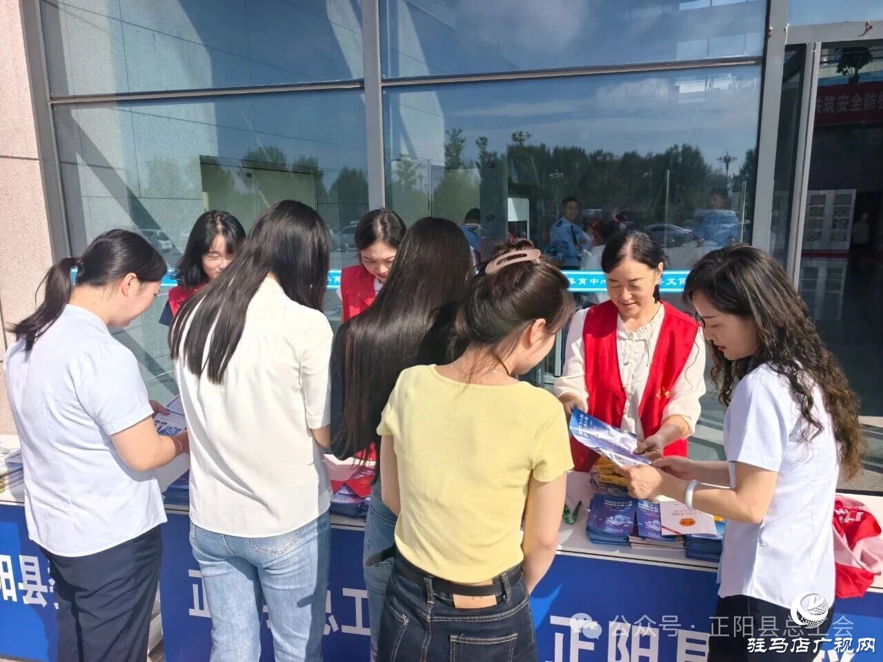 正陽縣總工會積極開展2025年國家網(wǎng)絡(luò)安全宣傳周駐馬店市活動