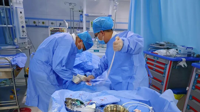  38歲男子每天2包煙半斤酒，突發(fā)心梗，駐馬店市中心醫(yī)院成功救回