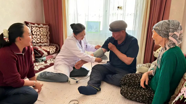  駐馬店市第一人民醫(yī)院：白衣穿梭巴里坤，豫哈情深架心橋