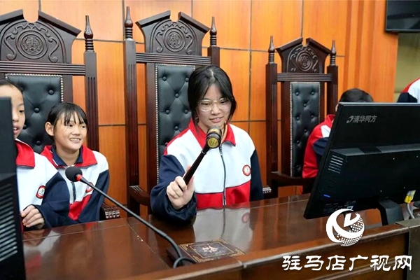 平輿縣人民法院:解鎖“開學(xué)第一課”新上“法”