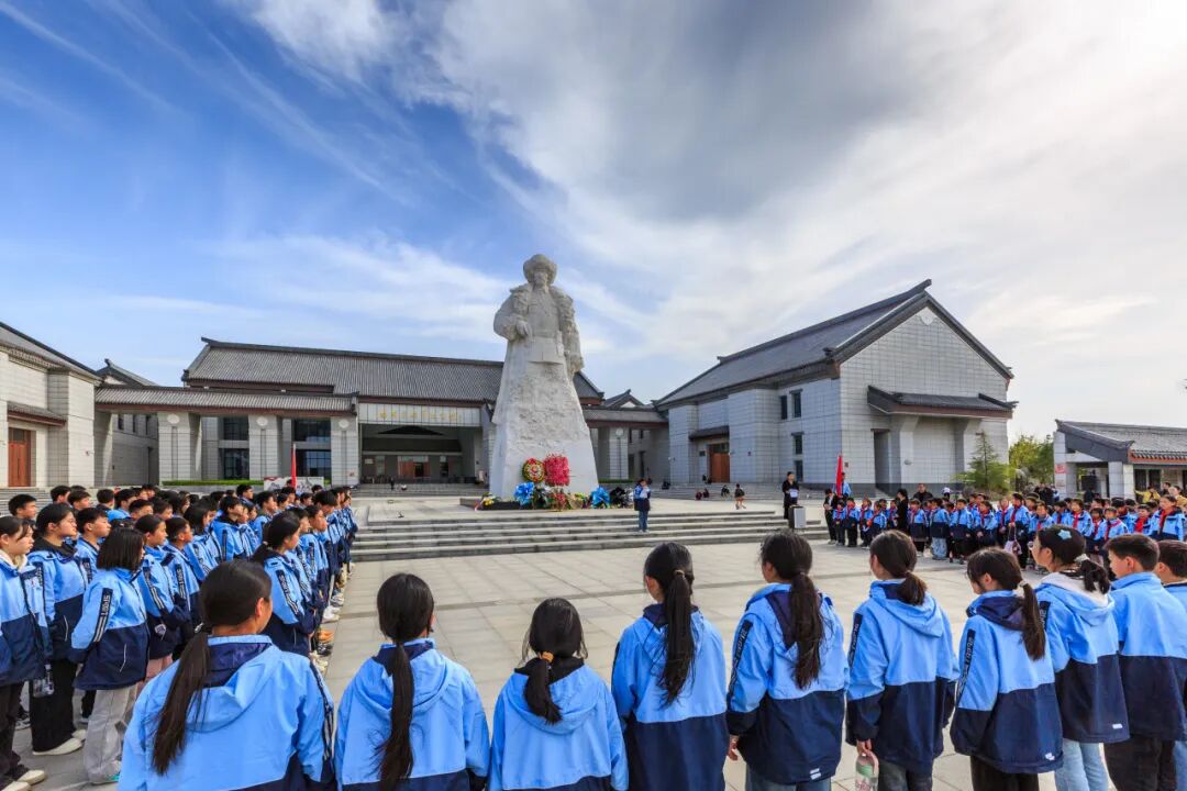 線上展｜銘記烽火鑄忠魂 藝韻傳薪頌英雄——駐馬店市紀(jì)念抗戰(zhàn)勝利80周年、楊靖宇將軍誕辰120周年美術(shù)書法攝影藝術(shù)展（五）