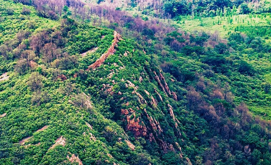 秋日秘境—駐馬店紅石崖竟藏著一道飛瀑流泉的仙境！