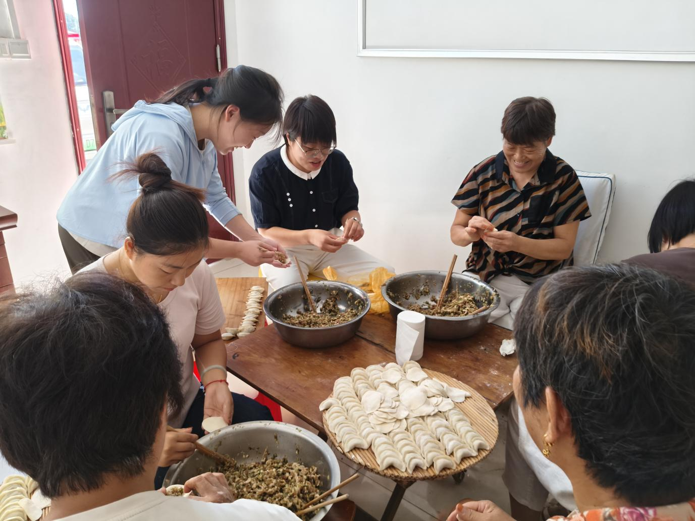 遂平縣玉山鎮(zhèn)悅莊村:熱熱鬧鬧餃子宴 孝善敬老顯真情
