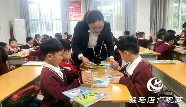 育見新力量｜王明珠：以愛為帆引數(shù)海 用心為犁耕教壇