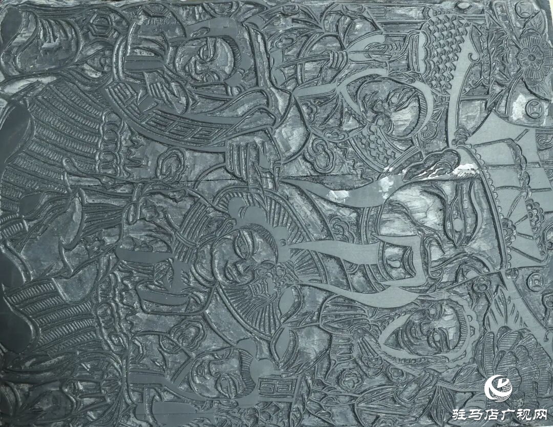 正陽縣92歲省級(jí)非遺傳承人李傳清 以刀為筆刻繪“德勝祥”年畫新韻