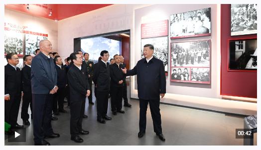 獨(dú)家視頻丨習(xí)近平參觀新疆維吾爾自治區(qū)成立70周年主題成就展