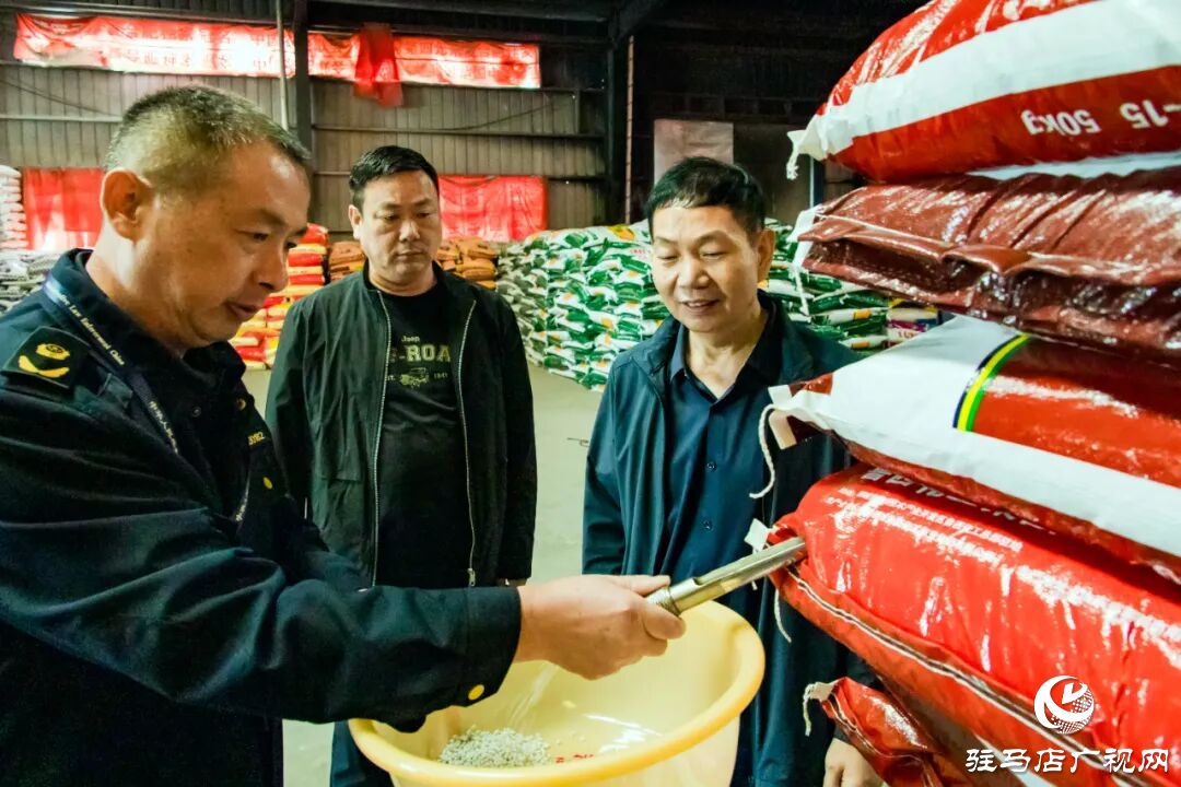 正陽縣清源街道：嚴(yán)把農(nóng)資質(zhì)量關(guān) 護(hù)航秋播生產(chǎn)