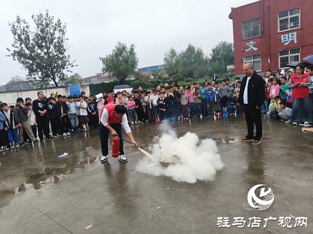 新蔡縣佛閣寺鎮(zhèn)舉辦“全國科普月”之科普進(jìn)校園活動(dòng)