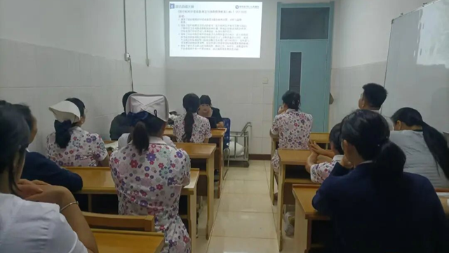 筑牢感控防線,守護純真笑容——駐馬店市第一人民醫(yī)院兒童康復科開展感染預防與控制知識培訓