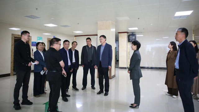 駐馬店市人大調(diào)研組蒞臨駐馬店市第一人民醫(yī)院調(diào)研指導(dǎo)檢查檢驗(yàn)結(jié)果互認(rèn)工作