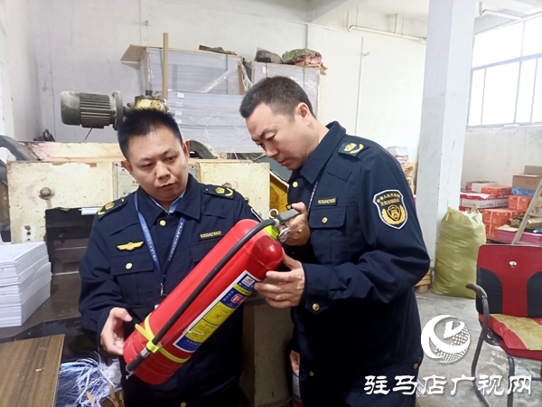 平輿縣開展 “雙節(jié)” 前文化市場(chǎng)專項(xiàng)檢查 筑牢安全防線