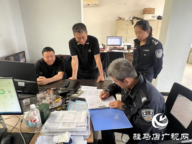 駐馬店市城鄉(xiāng)一體化示范區(qū)交警大隊(duì)開展節(jié)前安全隱患排查