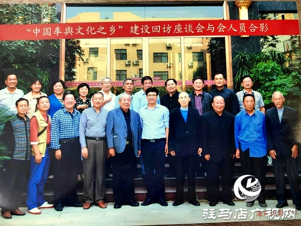 文化“愚公”挖“山”不止——記“農(nóng)村大網(wǎng)紅”、“天中文化的守望者”張耀征的文史情懷