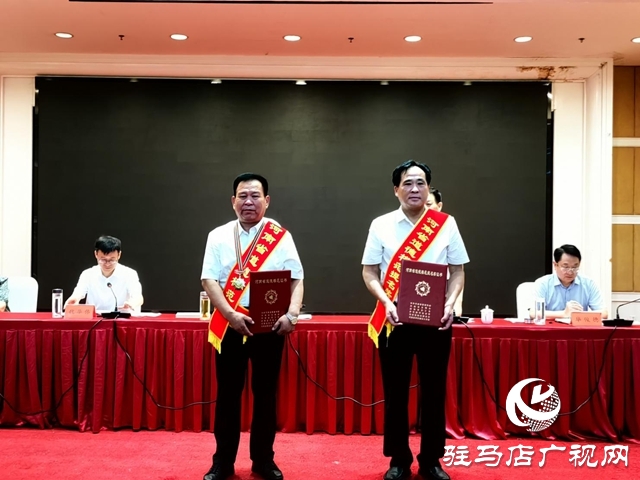 李全嶺：以誠信和仁愛做企業(yè)“脊梁”