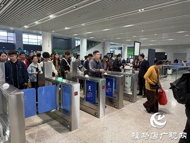 駐馬店車(chē)務(wù)段多措并舉迎戰(zhàn)第二波客流高峰