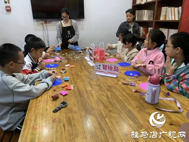 駐馬店市新華書店：文化惠民不打烊 滿足市民“充電”需求