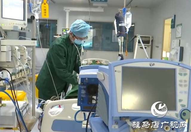 正陽(yáng)縣：醫(yī)護(hù)人員堅(jiān)守崗位 用奉獻(xiàn)守護(hù)國(guó)慶安康??