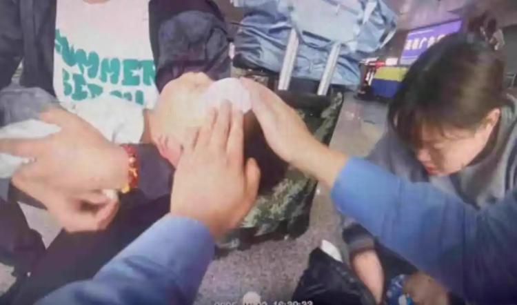 這個(gè)國(guó)慶長(zhǎng)假，6個(gè)平凡人的不凡瞬間感動(dòng)億萬(wàn)網(wǎng)友