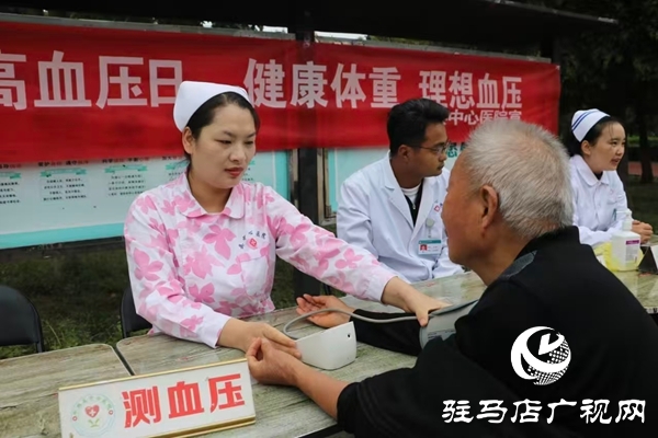 平輿縣中心醫(yī)院開展“全國高血壓日”宣傳義診活動 