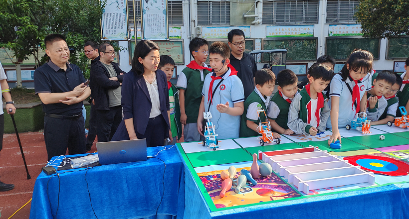 西平縣教育局成功舉辦全縣首屆科普月暨首屆科技節(jié)活動(dòng)