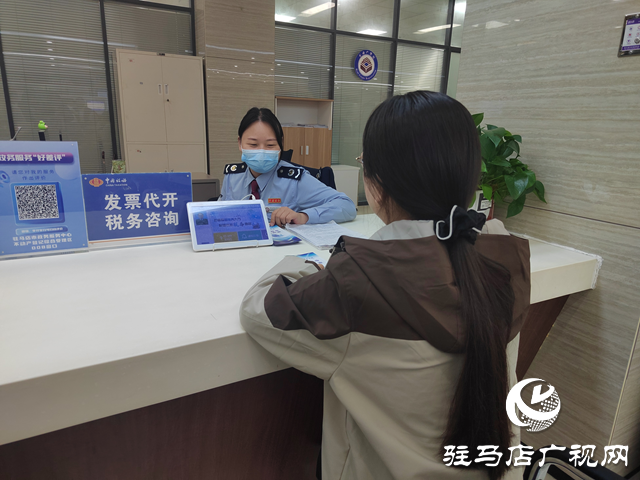 駐馬店市政務(wù)服務(wù)中心：節(jié)后首日高效運轉(zhuǎn) 窗口服務(wù)有序開展??