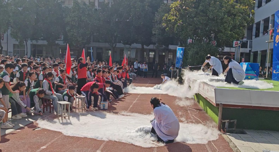 西平縣教育局成功舉辦全縣首屆科普月暨首屆科技節(jié)活動(dòng)