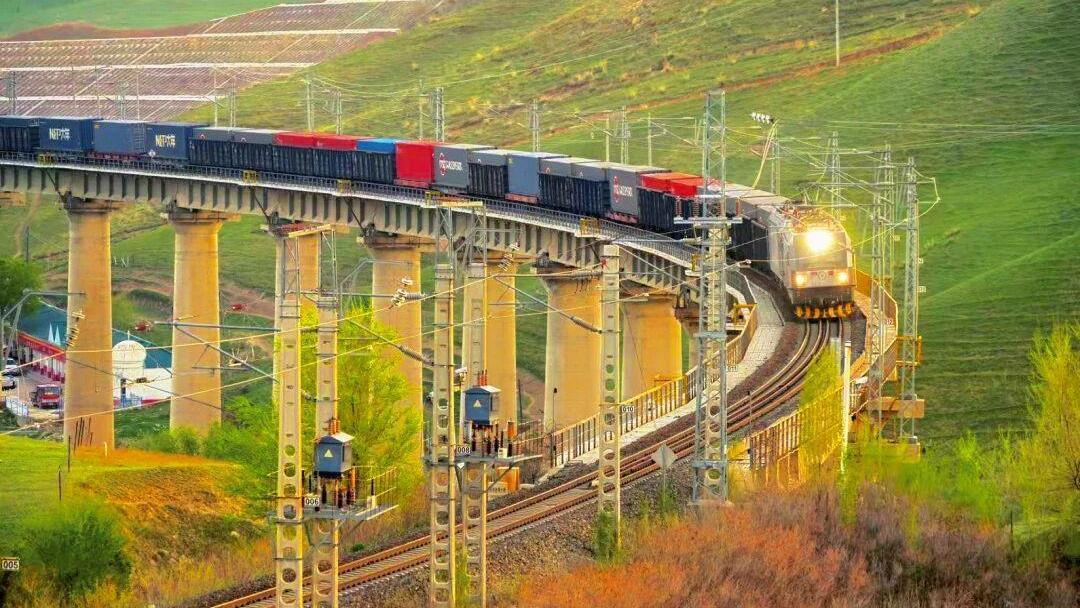 全國鐵路今起實(shí)行新列車運(yùn)行圖 注意這些車次有調(diào)整