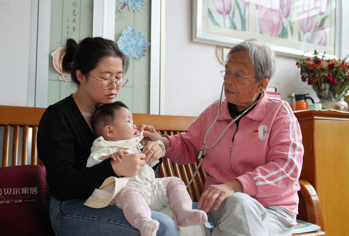 “每一位婦女都是時代的書寫人、追夢的奮斗者”——以習(xí)近平同志為核心的黨中央引領(lǐng)推動新時代婦女事業(yè)發(fā)展和婦聯(lián)工作紀實