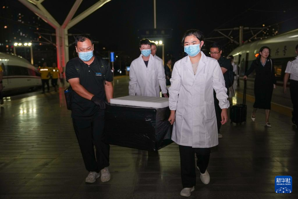 國(guó)寶安家！子彈庫(kù)戰(zhàn)國(guó)帛書正式入藏湖南省博物館