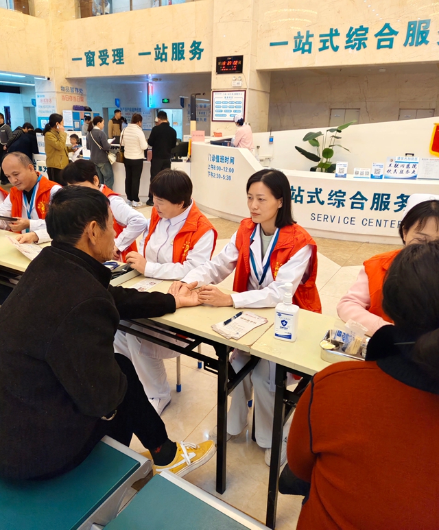 駐馬店市中醫(yī)院開(kāi)展“世界精神衛(wèi)生日”義診健康宣教活動(dòng)