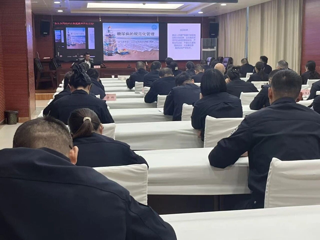 駐馬店市第一人民醫(yī)院組織開展“送醫(yī)進警營”義診活動