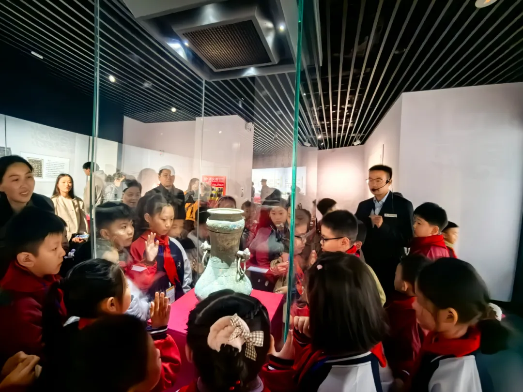 探秘蔡國六百年，觸摸天中古文明 &mdash;&mdash;駐馬店市博物館&ldquo;天中晚報(bào)小記者&rdquo;觀展尋寶系列活動(dòng)進(jìn)行時(shí)