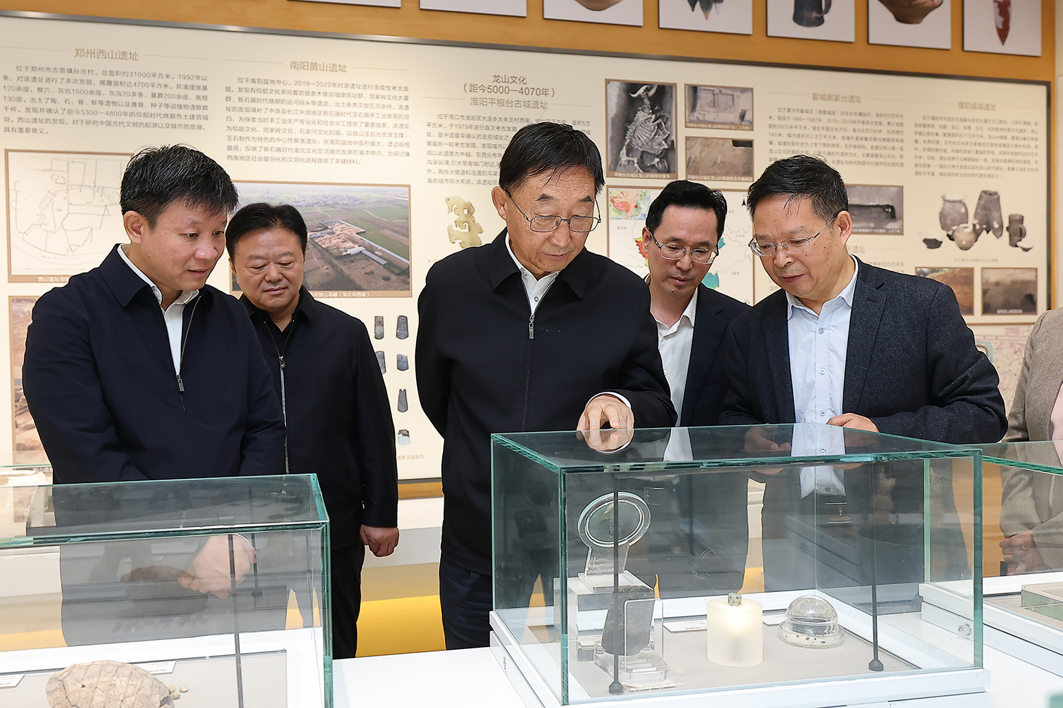 劉寧在省文物考古研究院專題調(diào)研考古和文物保護(hù)工作