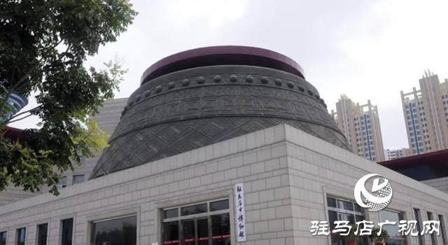 駐馬店:秋日美景藏不住 奇山古鎮(zhèn)繪詩意畫卷