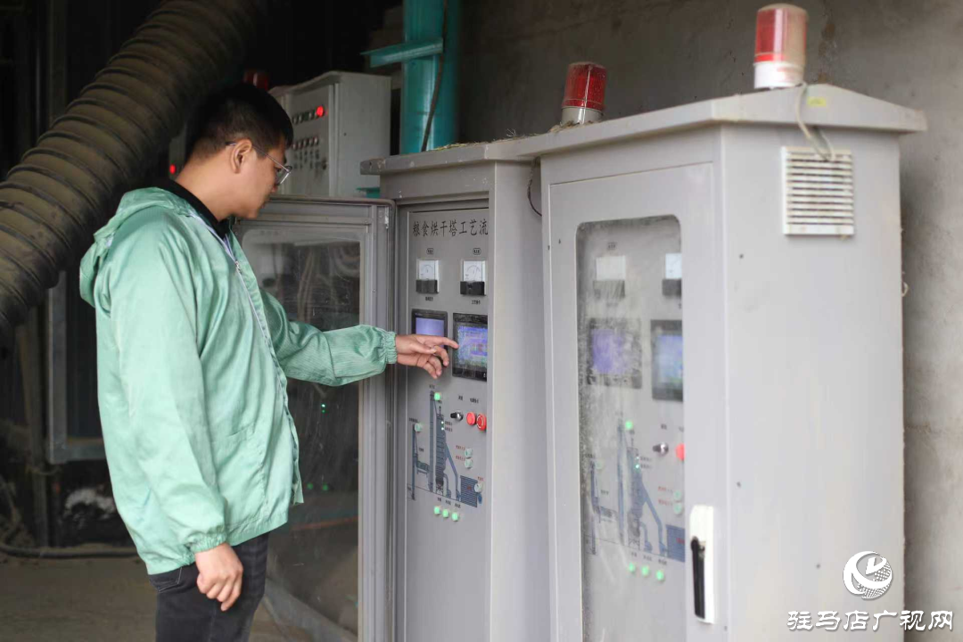 正陽(yáng)縣:晝夜搶烘 保糧減損