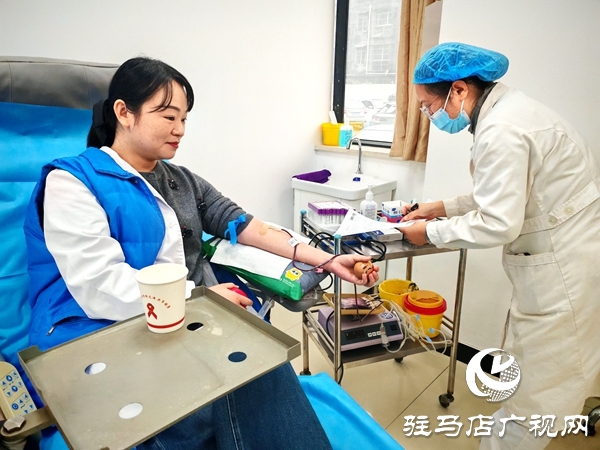 平輿縣人民醫(yī)院內(nèi)的駐馬店市中心血站獻(xiàn)血屋正式啟用 &ldquo;醫(yī)療+公益&rdquo;陣地搭起愛心橋梁