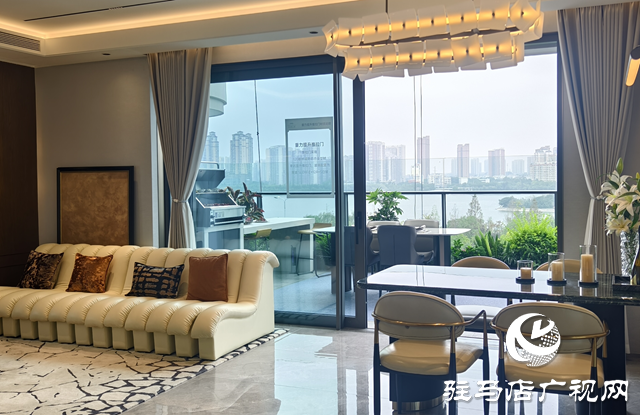 駐馬店媒體團赴南陽考察鑫聯(lián)置業(yè) 為即將入市的鑫匯云墅“尋跡品質”?