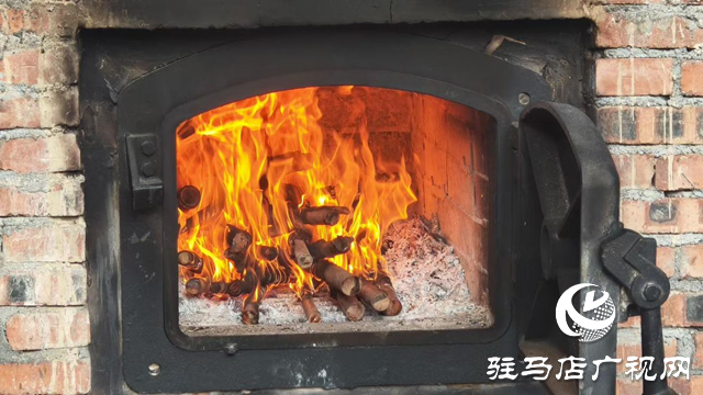 窯烤面包體驗(yàn)活動(dòng)受歡迎 市民親手制作感受生活溫度??