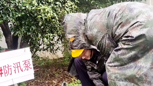 國網(wǎng)平輿縣供電公司：冒雨特巡 確保電網(wǎng)安全穩(wěn)定運行