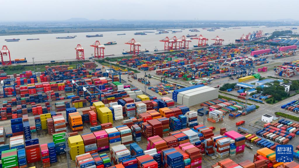 前三季度中國GDP同比增長5.2%