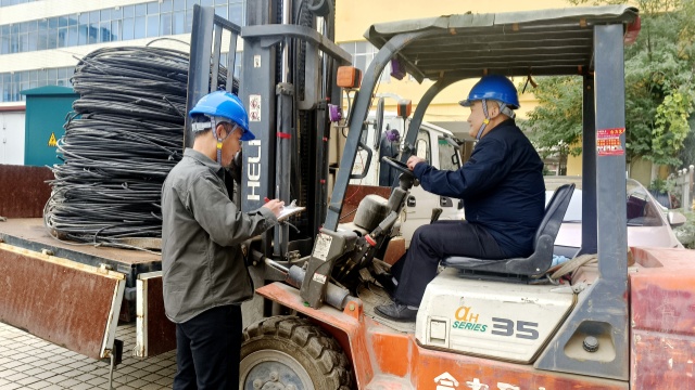 國網(wǎng)平輿縣供電公司：退役物資“再上崗” 降本增效見實效