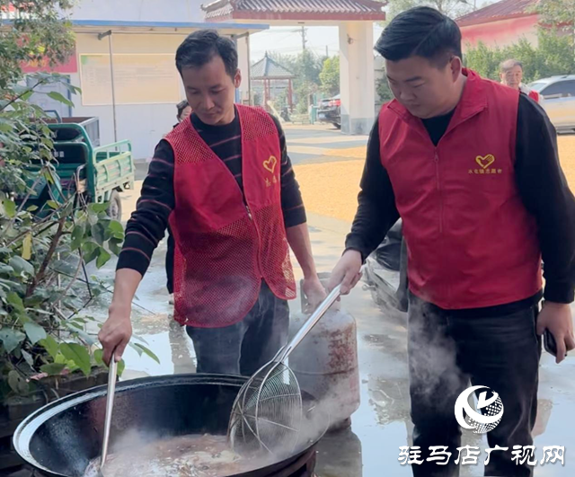 驛城區(qū)水屯鎮(zhèn)：村支書自費為村民送餐 暖心服務(wù)解曬糧難題??