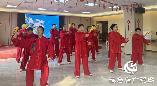 駐馬店市文化館重陽(yáng)節(jié)文藝演出走進(jìn)為老服務(wù)中心 ?